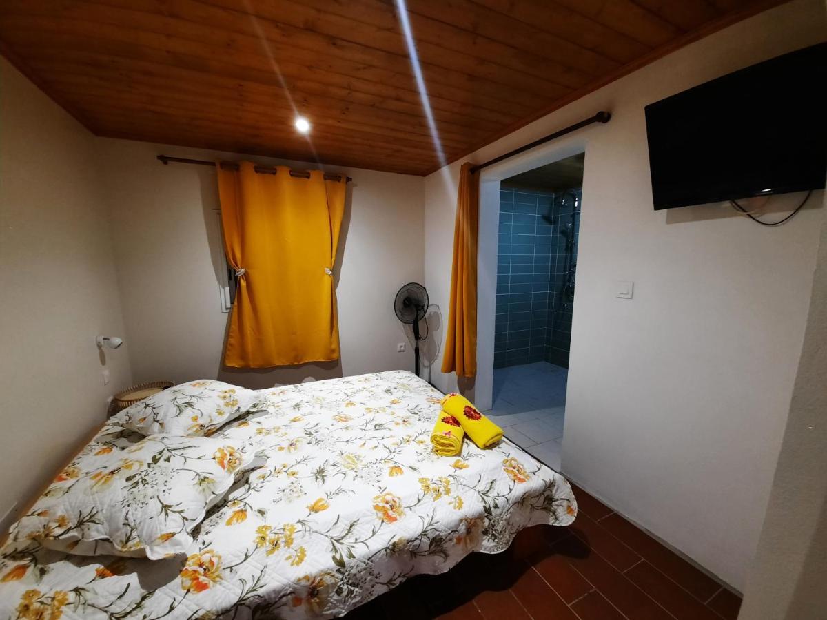 Ferme Auberge Le Ti'Planteur Saint-Philippe Ngoại thất bức ảnh